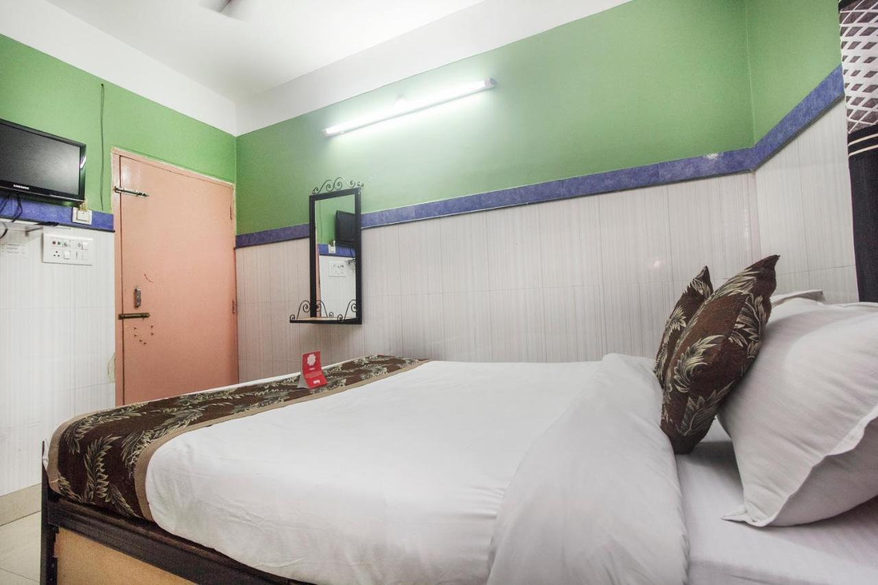 Oyo 16064 Tirupati Lodge Siliguri Exteriör bild